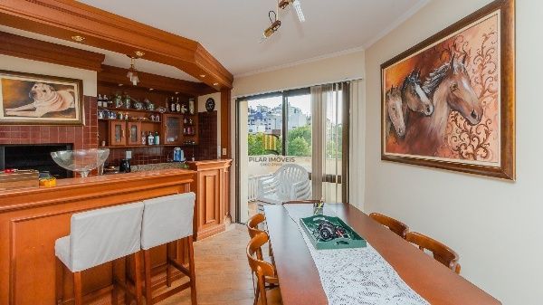 Vende-se cobertura com 3 quartos (1 suíte), piscina privativa, 202m² e 2 vagas - Mont Serrat