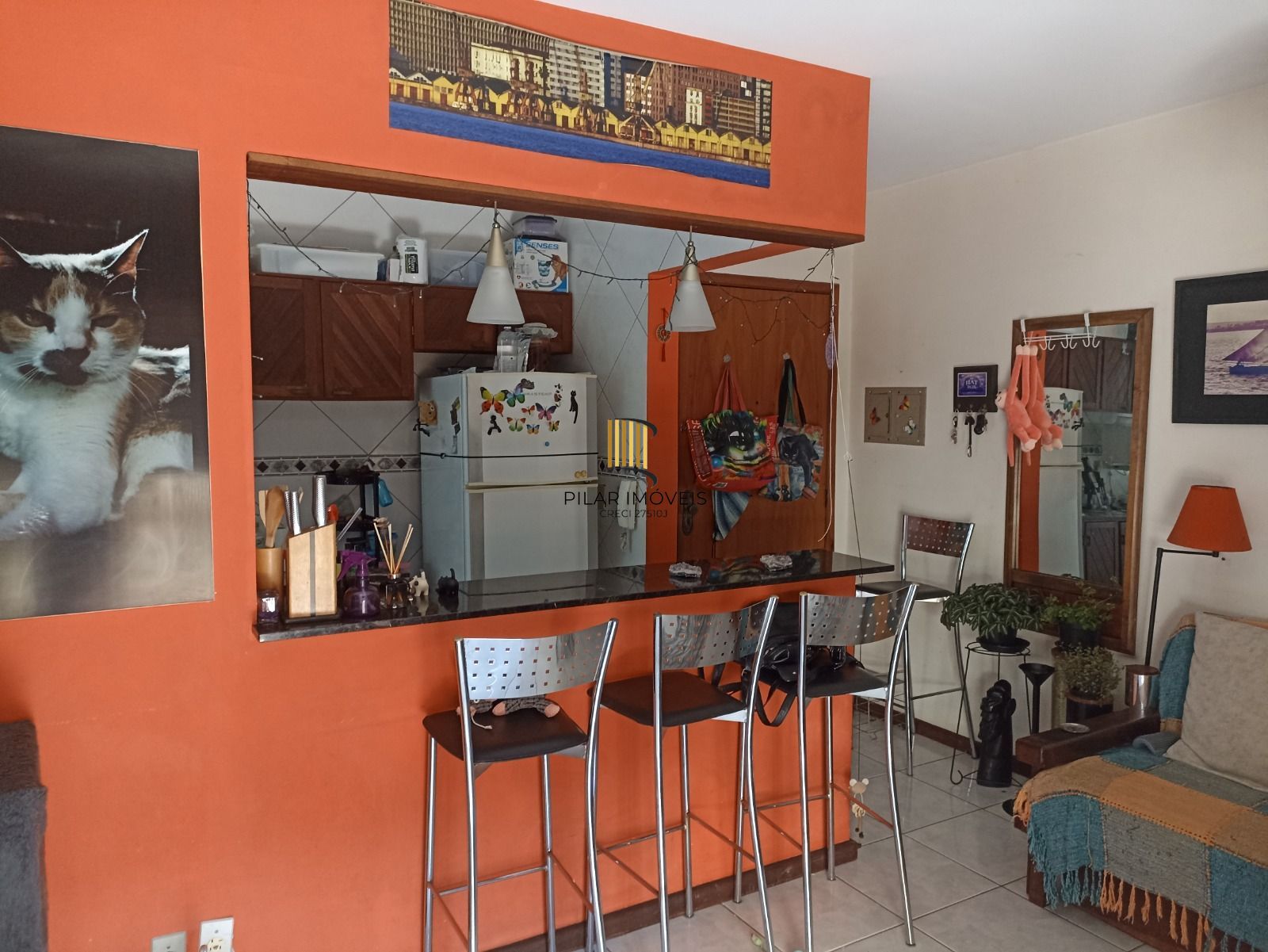 Vende-se apartamento de 1 dormitório com sacada e 47m² - Cidade Baixa - Pilar Imóveis