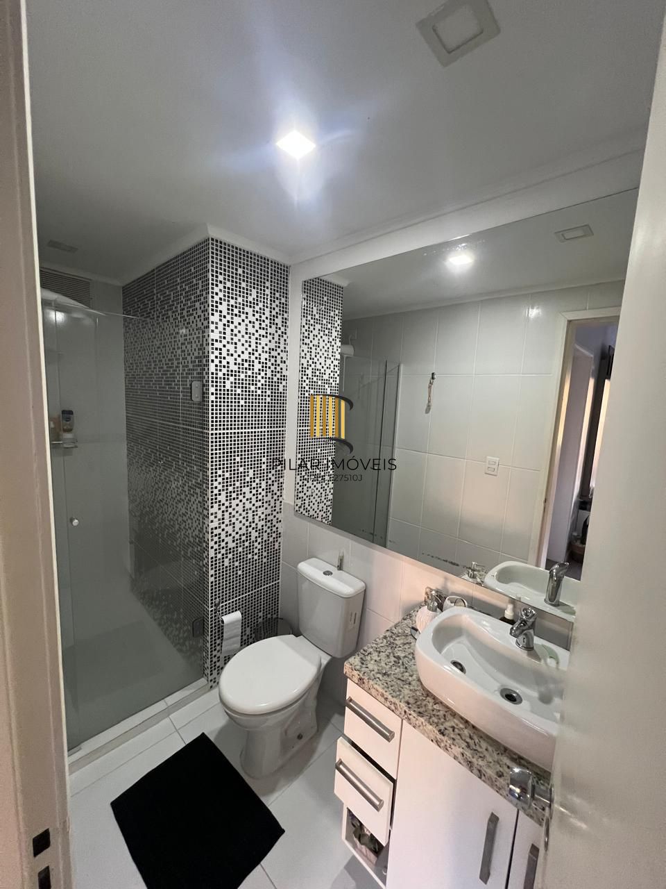 Vende-se apartamento com 1 quarto, 45 m² e 1 vaga - Mont Serrat