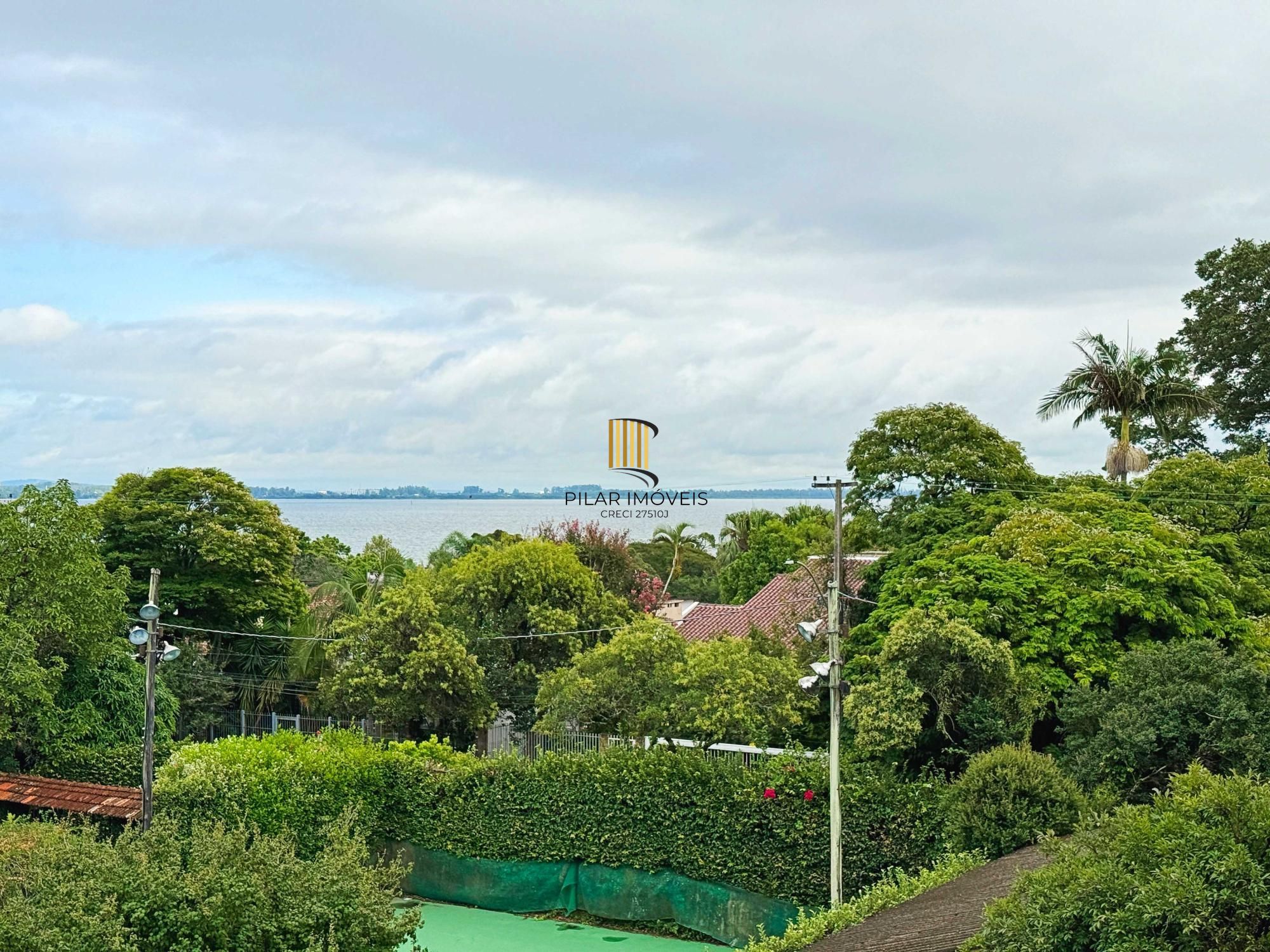 Vende-se casa em condomínio com 4 dormitórios (2 suítes), 3 vagas  – Tristeza