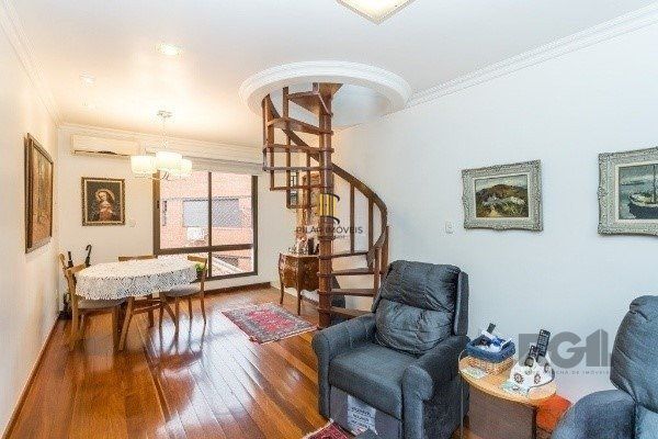 Vende-se espaçoso apartamento 4 quartos, 2 suítes, 3 vagas, próximo ao Hospital Moinhos - 154m² - Floresta