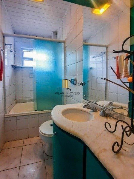 Vende-se ampla cobertura 2 quartos com suíte e vaga coberta e escriturada - 134m² -  Rio Branco