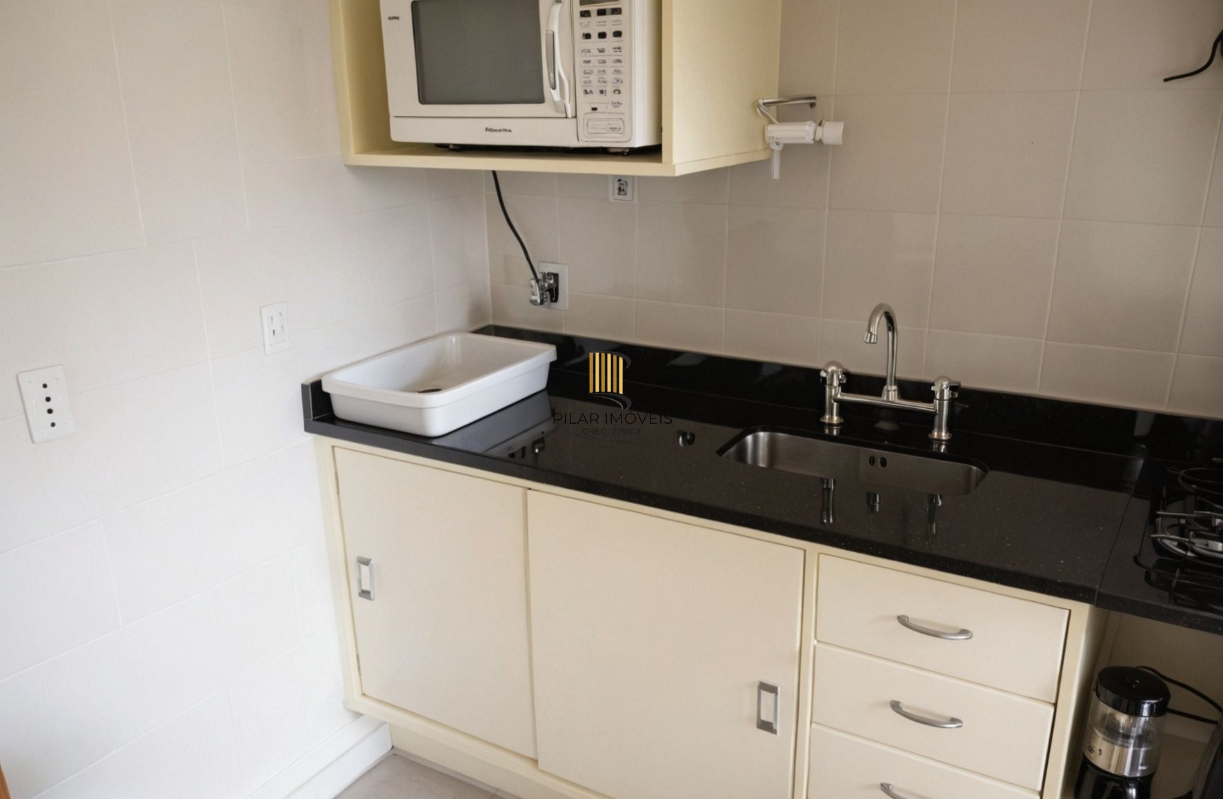 Vende-se apartamento de 1 quarto com 1 vaga - Floresta