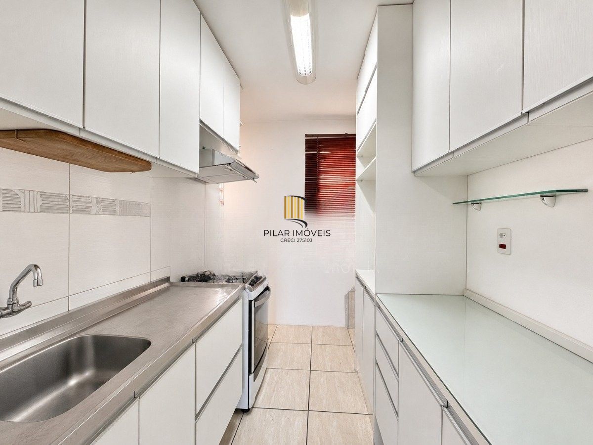 Vende-se apartamento com 2 quartos, 2 vagas – Passo da Areia