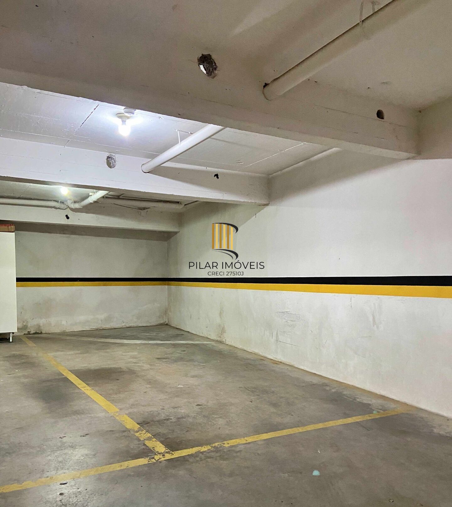 Vende-se apartamento com 2 quartos(1 suíte), 81m² e 2 vagas - Rio Branco