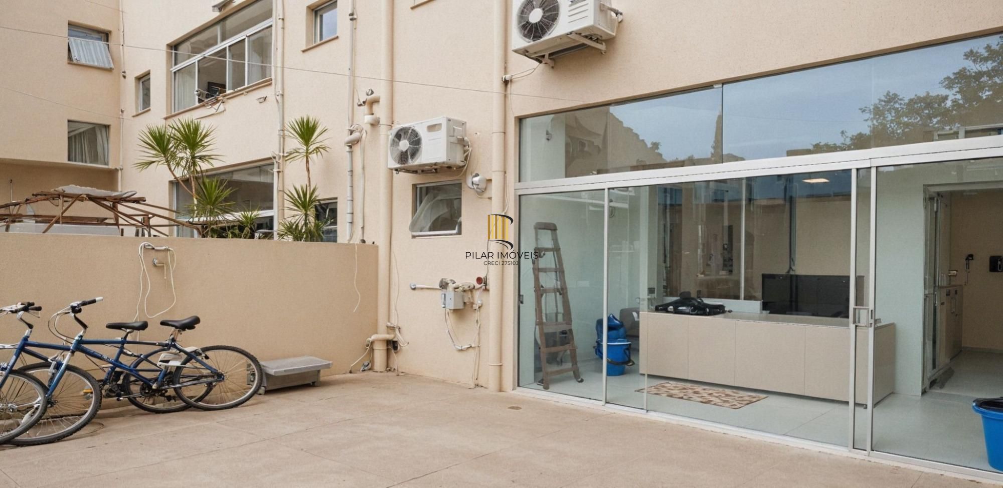 Vende-se amplo apartamento térreo com 3 quartos e 140m² - Rio Branco