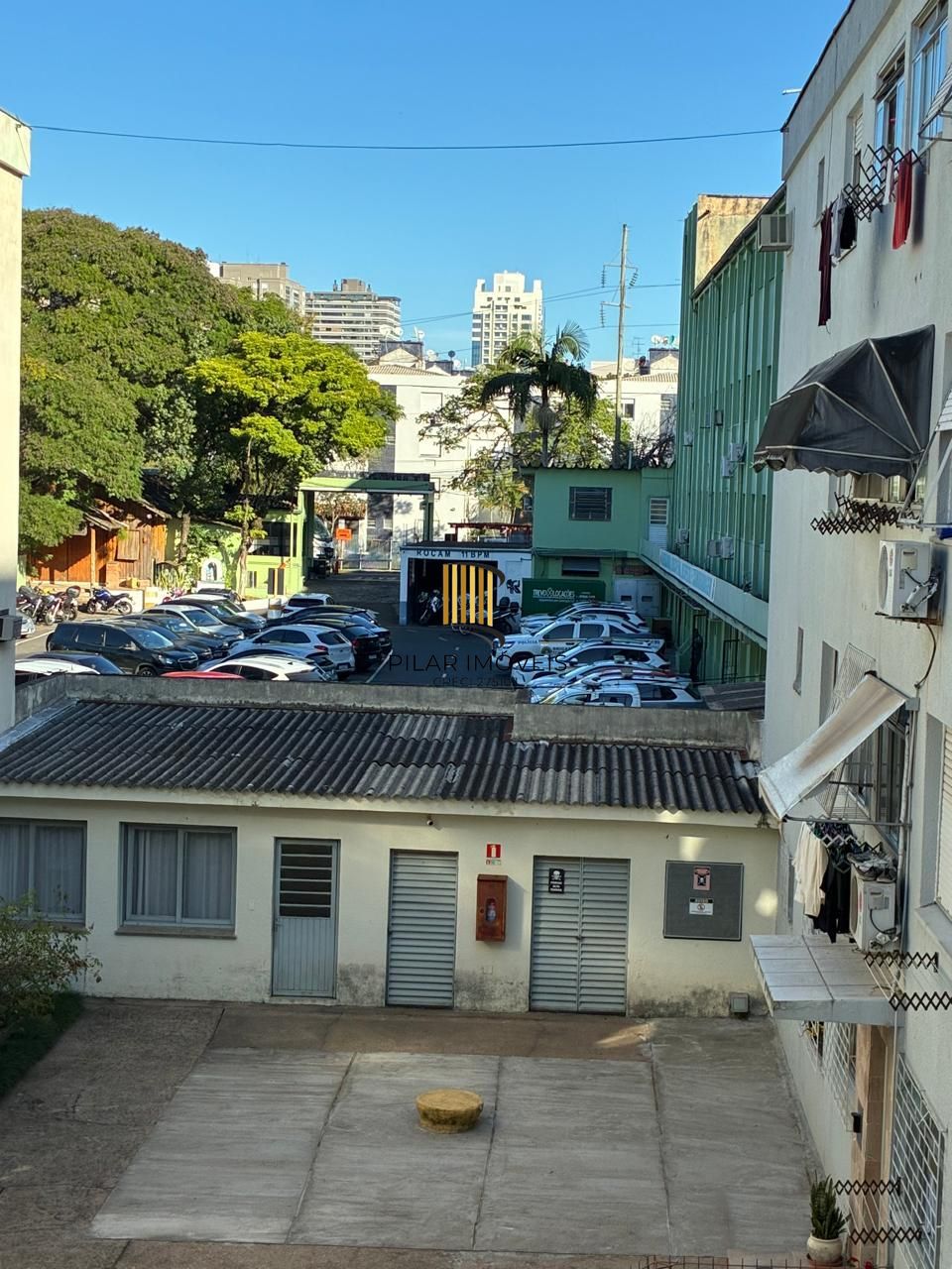 Vende-se apartamento com 2 quartos, e 1 vaga – Passo da Areia