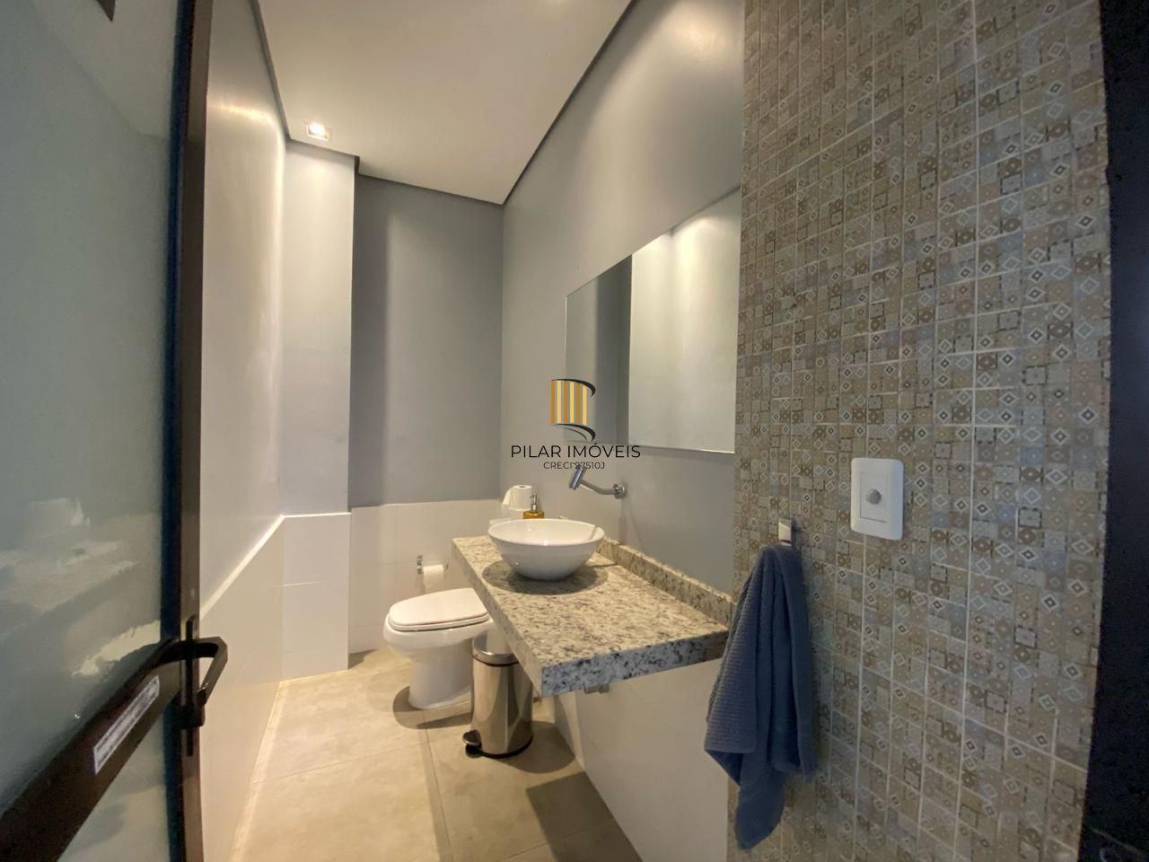 Vende-se apartamento com 2 quartos,(1 suíte) e 101 m² – Mont'Serrat