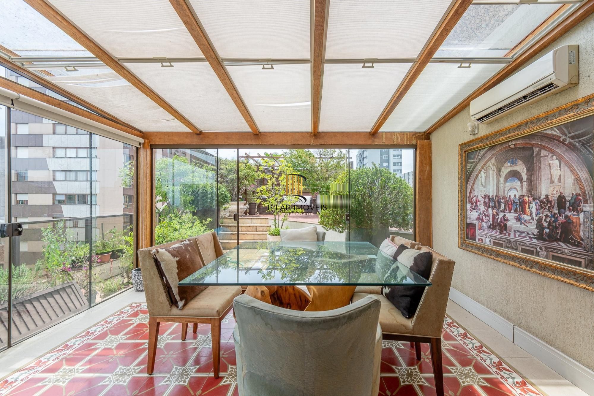 Vende-se luxuosa cobertura com 531.95m², 4 dormitórios no bairro Auxiliadora