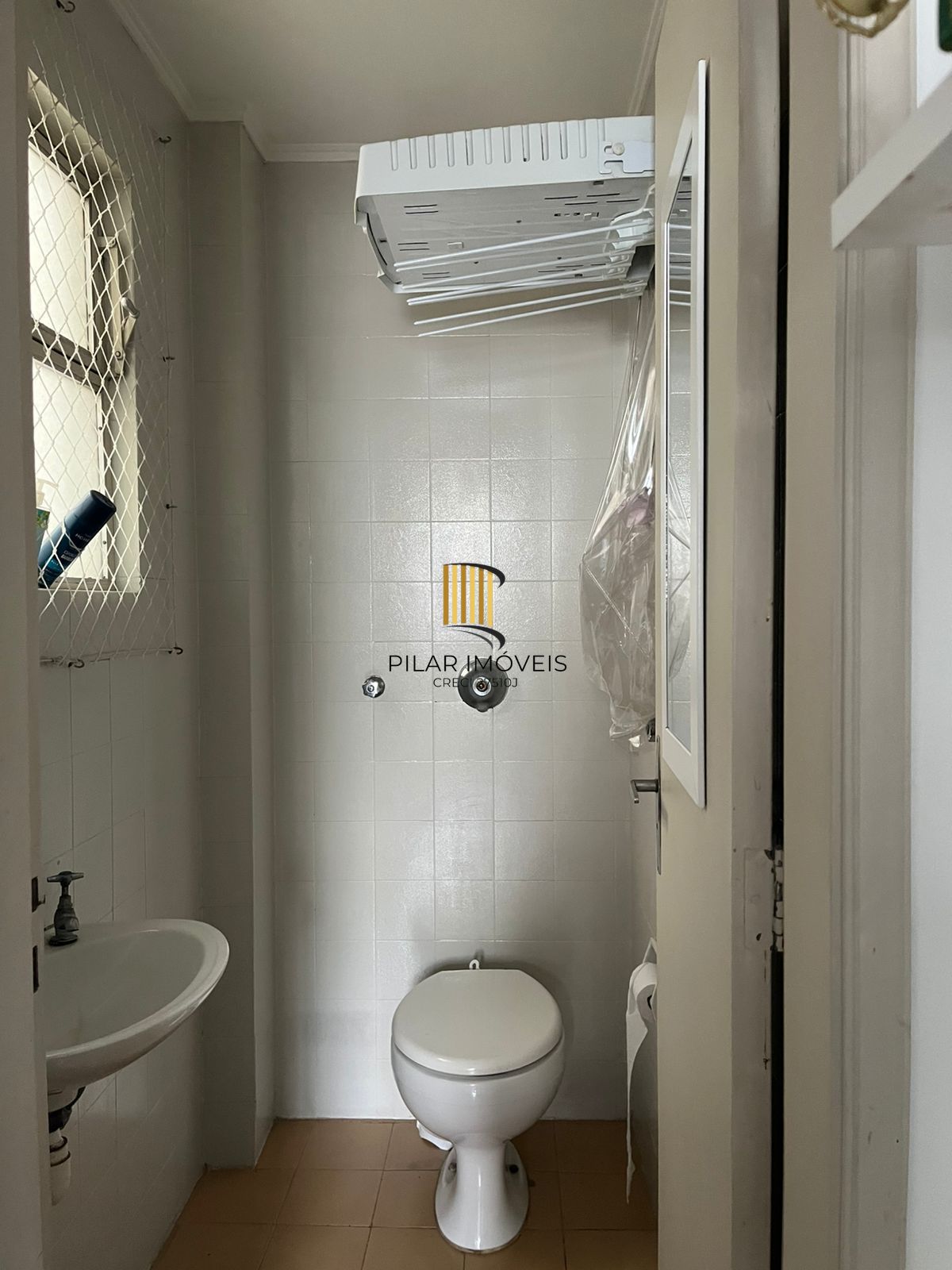 Vende-se apartamento com 2 quartos, 88m², churrasqueira e 1 vaga – Santa Cecília