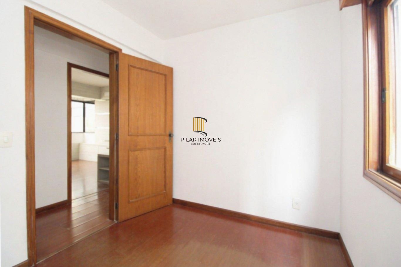Vende-se cobertura com 3 dormitórios, piscina, 245m² e 2 vagas - Mont Serrat