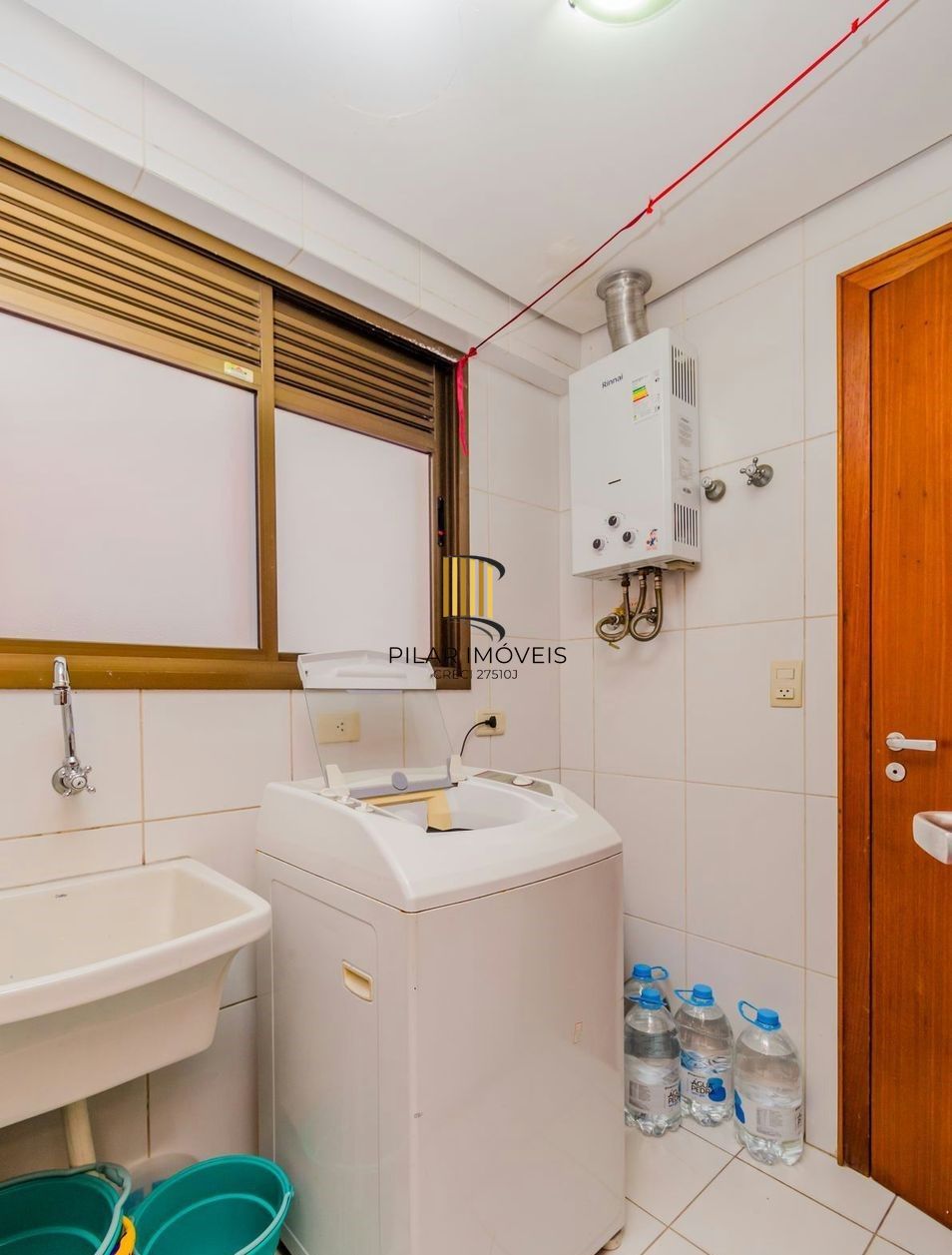 Vende-se apartamento com 3 quartos, suíte e churrasqueira – 103 m² - Petrópolis