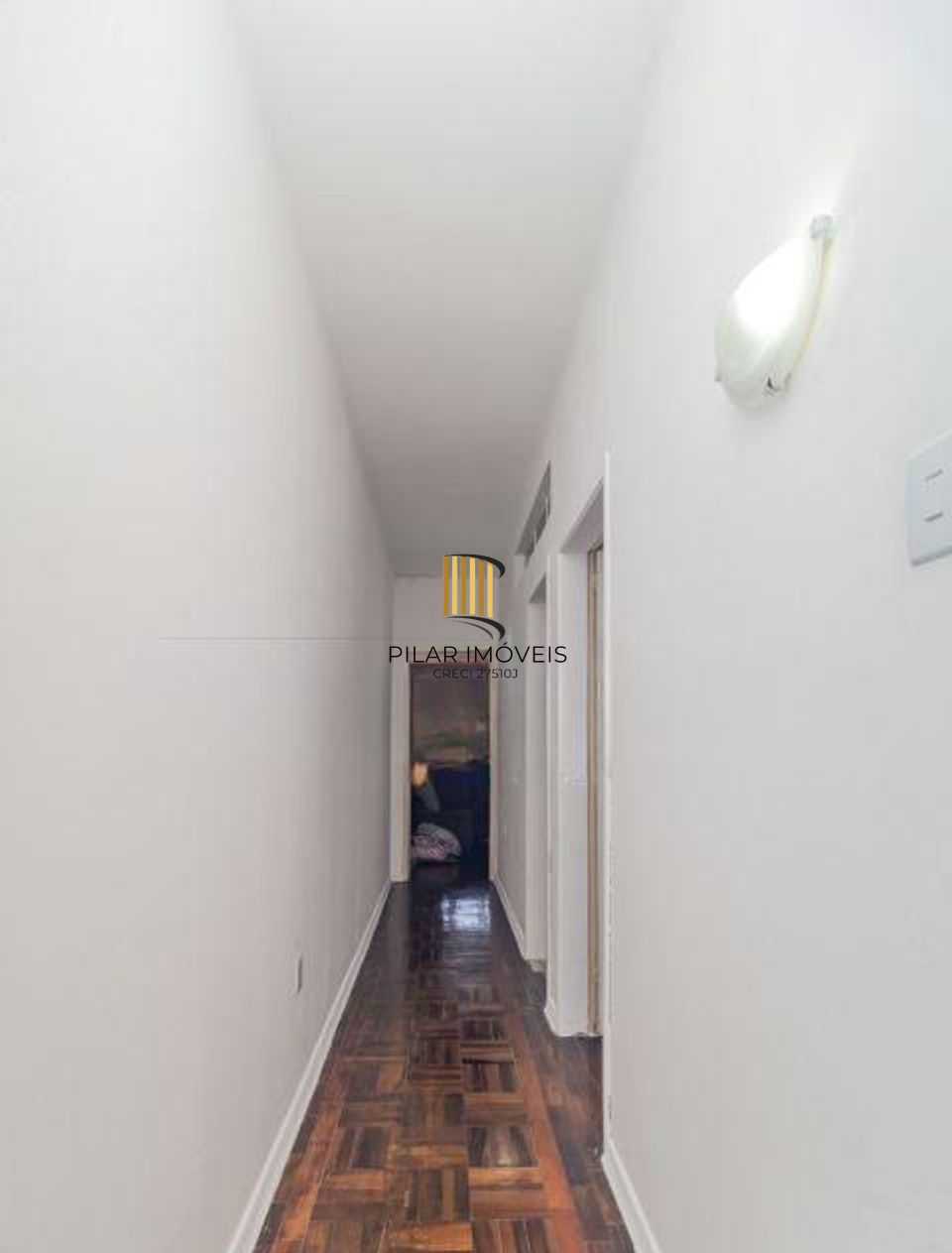 Vende-se apartamento com 3 quartos, 87m² e sacada - Petrópolis