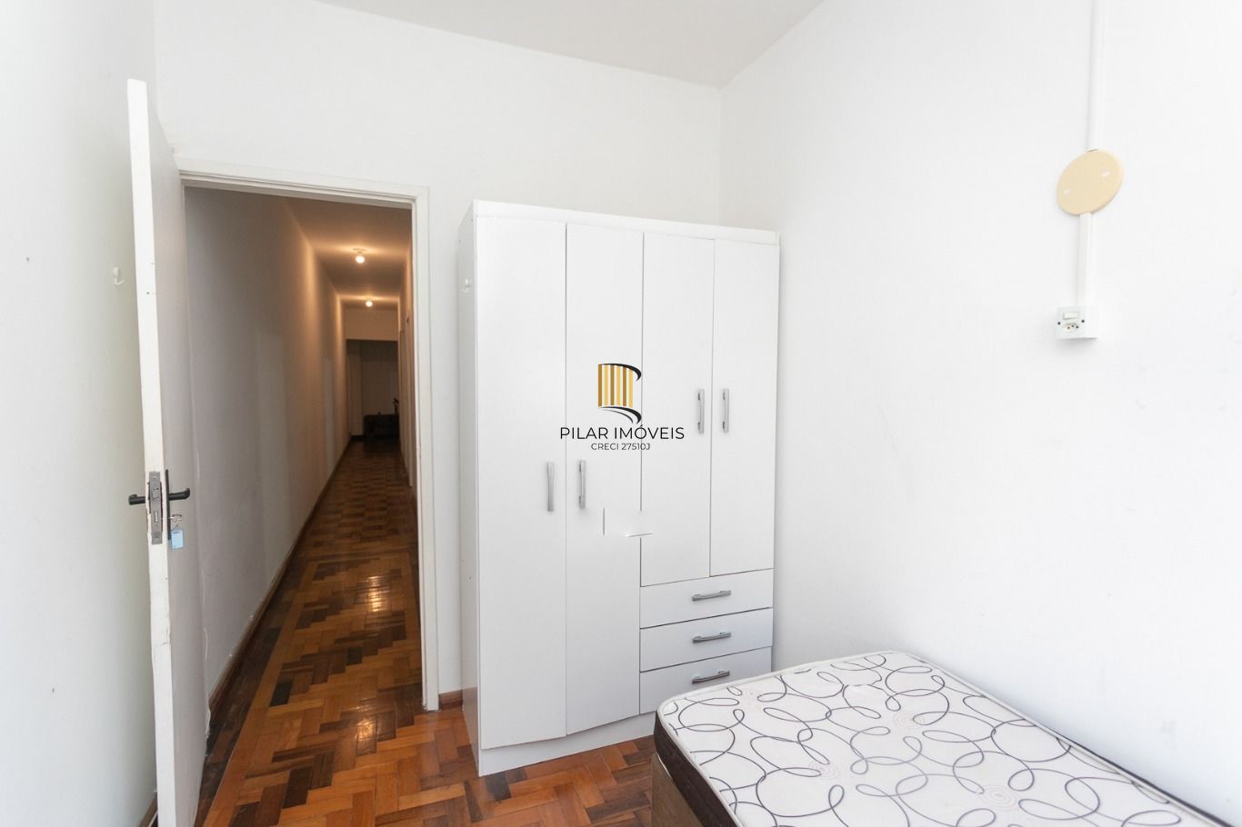 Vende-se apartamento com 3 quartos(1 suíte), 95m², sacada e 1 vaga - Bela Vista