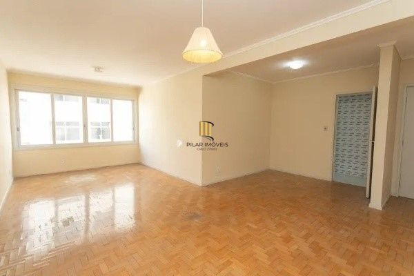 Vende-se apartamento com 3 quartos, 1 suíte, 2 vagas e 116m² - Moinhos de Vento - Pilar Imóveis