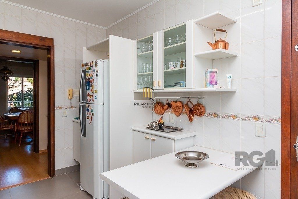 Vende-se amplo apartamento 3 quartos c/ suíte, 2 vagas, living com sacada e vista - 139m² - Auxiliadora