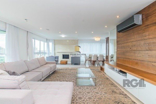 Apartamento de alto padrão, 3 suítes, 3 vagas, ao lado da Praça da Encol