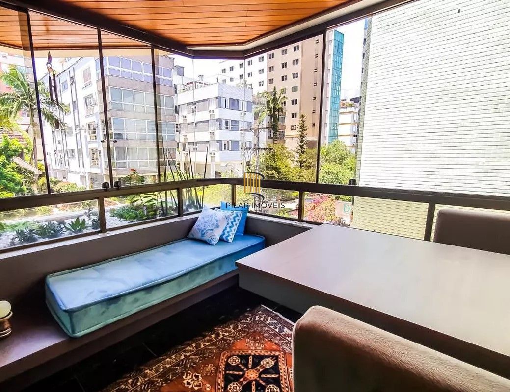 Vende-se apartamento com 3 quartos (1 suíte), 2 sacadas com churrasqueira, 132m² e 2 vagas - Auxiliadora