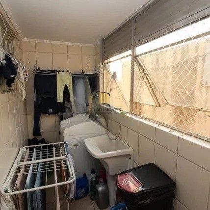Vende-se apartamento com 2 quartos, 84 m² e 1 vaga - Menino Deus