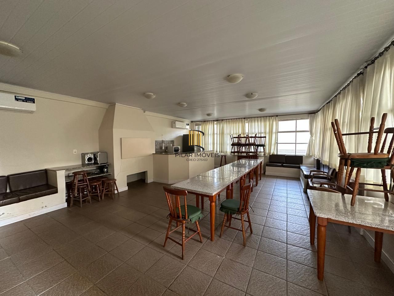 Vende-se apartamento com 2 quartos, 88m², churrasqueira e 1 vaga – Santa Cecília