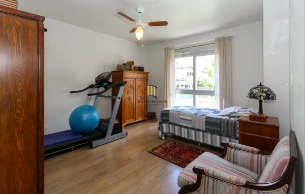 Vende-se amplo apartamento de 195m², 3 Suítes, 3 Vagas, localizado no bairro Bela Vista