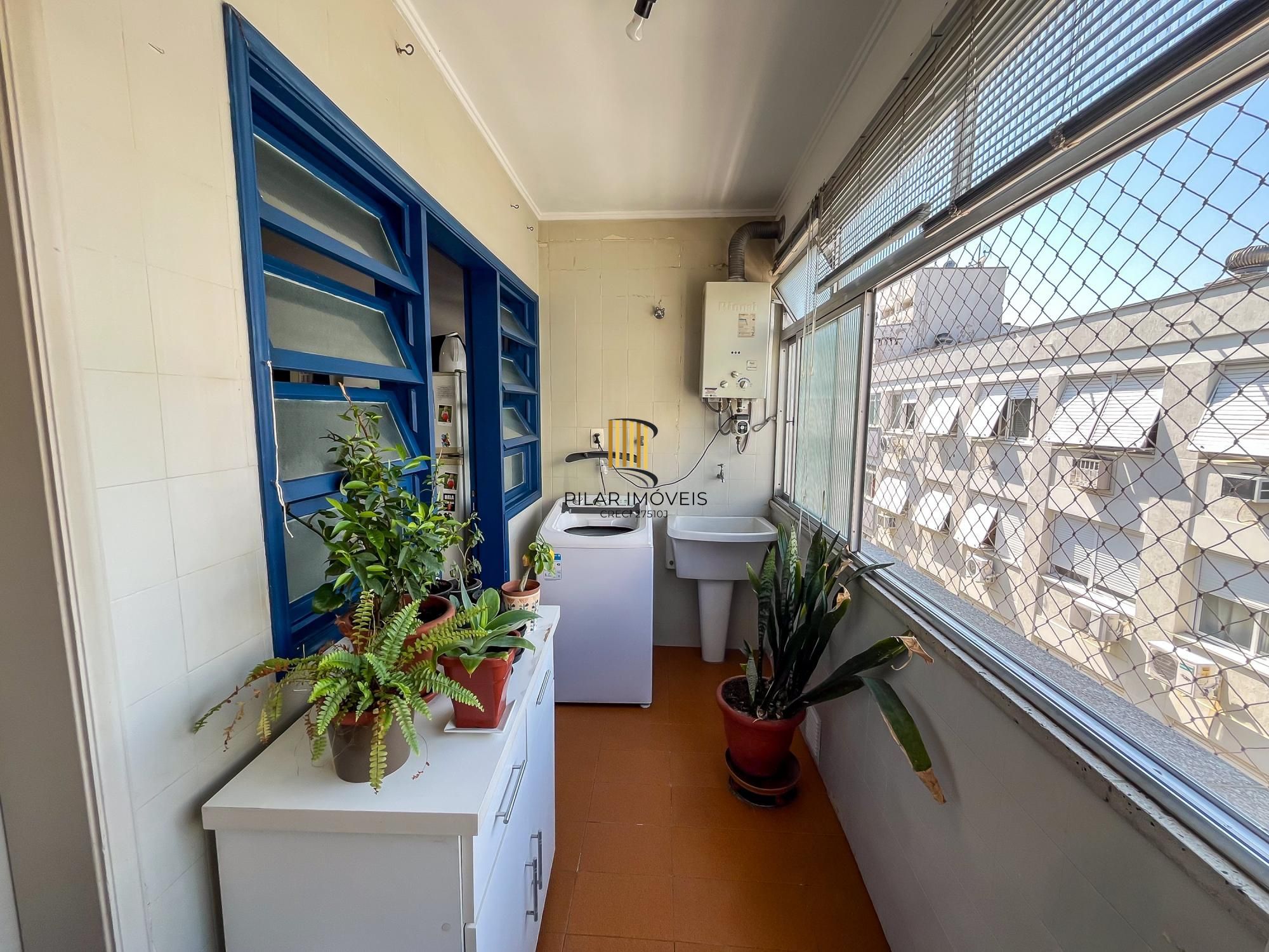 Vende-se apartamento com 2 quartos, 88m², churrasqueira e 1 vaga – Santa Cecília