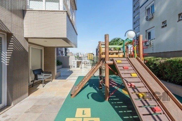 Vende-se amplo apartamento 3 dorm c/ suíte, 3 vagas, churrasqueira, lareira - 113m² - Bela Vista