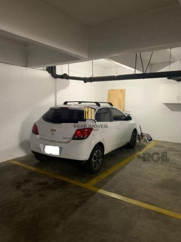 Vende-se ampla cobertura com 3 dormitórios 3 vagas - 269m² - Bairro Moinhos de Vento