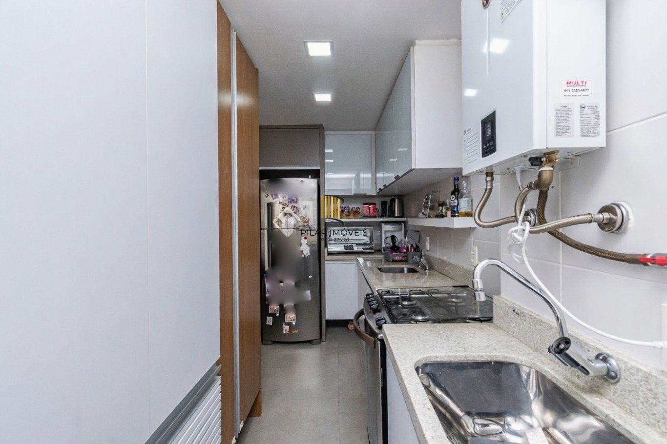 Vende-se apartamento com 2 quartos (1 suíte), 62m² e 1 vaga – Passo da Areia