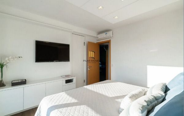 Vende-se amplo apartamento com 3 suítes, 126m² e 2 vagas - Petrópolis