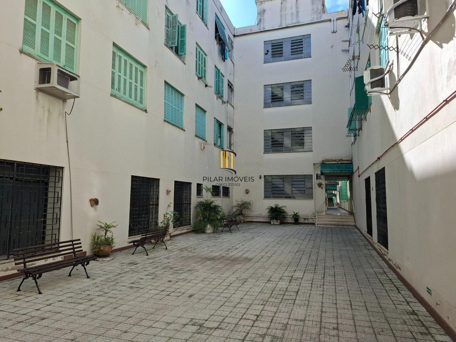 Vende-se apartamento 2 quartos e 63m² - São João