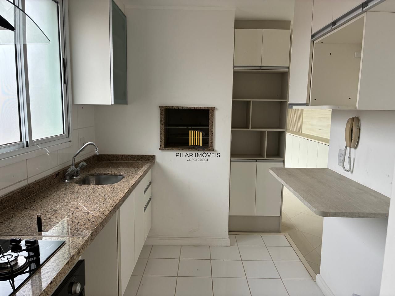 Vende-se amplo apartamento 3 quartos com suíte e 2 vagas no Menino Deus  - 158,4m²