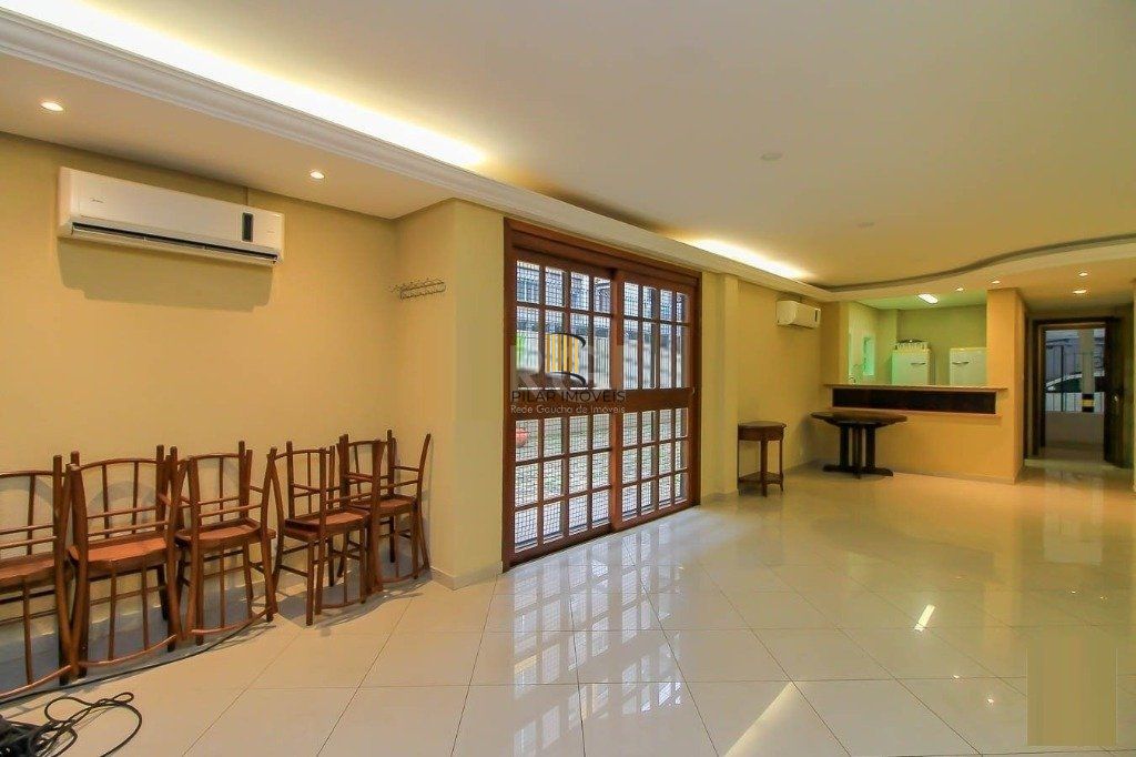 Cobertura para Venda - 252m², 3 dormitórios, sendo 1 suites, 2 vagas - Menino Deus