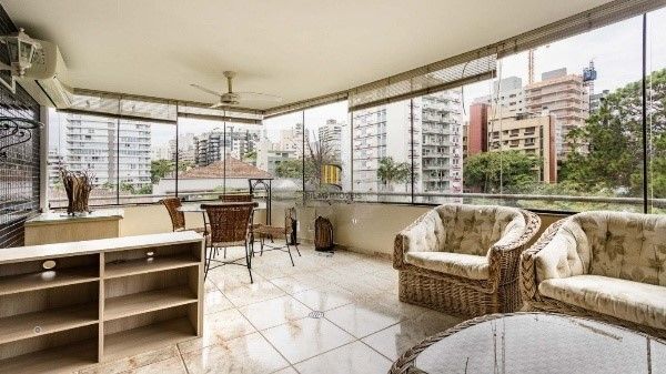 Amplo apartamento com 3 dormitórios, churrasqueira e hidromassagem - 222m² - Petrópolis - Pilar Imóveis