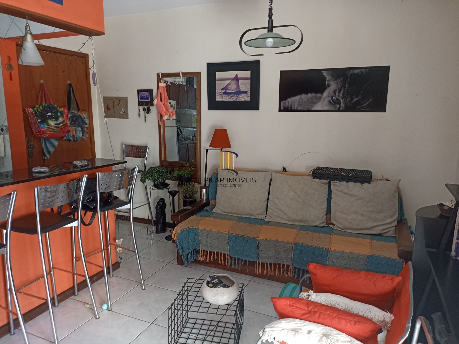 Vende-se apartamento de 1 dormitório com sacada e 47m² - Cidade Baixa