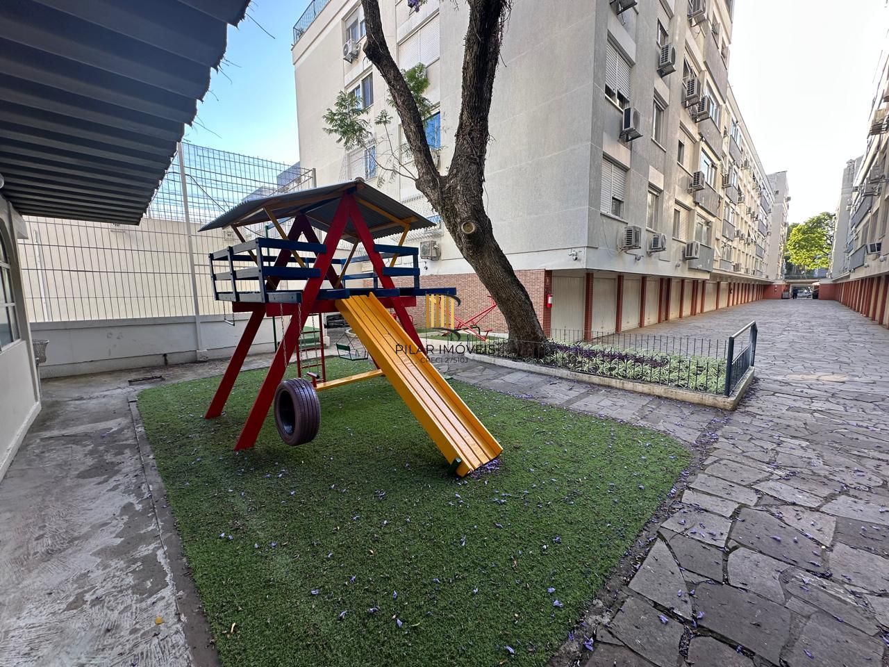 Vende-se apartamento com 2 quartos, 88m², churrasqueira e 1 vaga – Santa Cecília