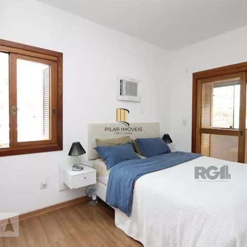 Vende-se apartamento 2 dorm c/ suite, living com sacada c/ churrasuqiera, vaga coberta - 93m² - Mont Serrat