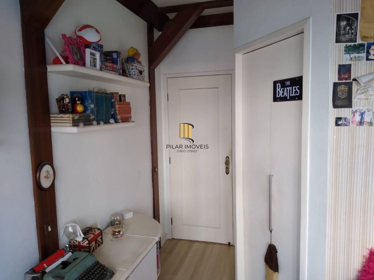 Vende-se apartamento com 3 quartos(1 suíte), 114m² e 1 vaga - Moinhos de Vento
