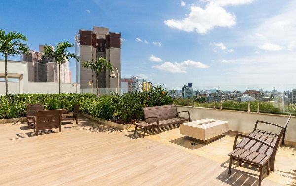 Apartamento mobiliado, 3 suítes, 2 vagas – 126m² – Petrópolis