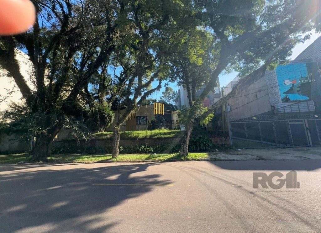 Vende-se terreno 965m² próximo a Protásio Alves e Prof. Cristiano Fischer - Petrópolis