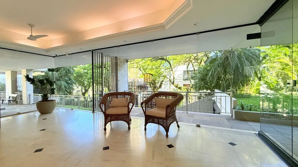 Apartamento alto padrão com 3 quartos, ótima localização e 173 m² - Moinhos de Vento