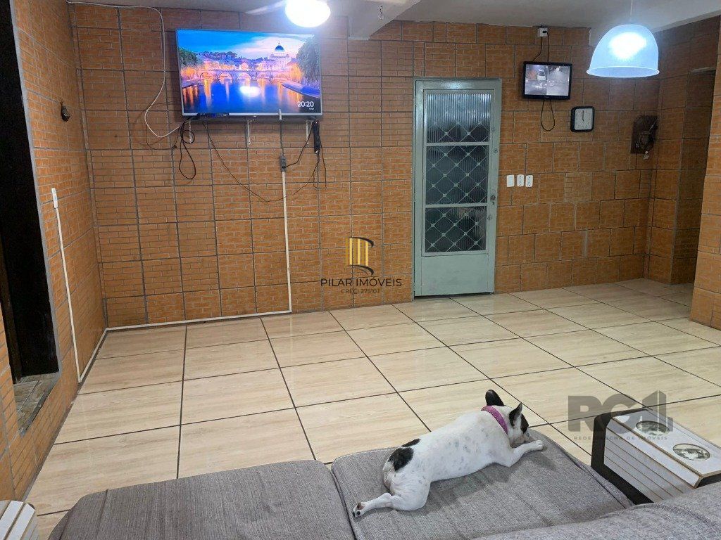 Vende-se casa 3 quartos com suíte e 3 vagas de garagem - 130m² - Jardim Itu Sabará