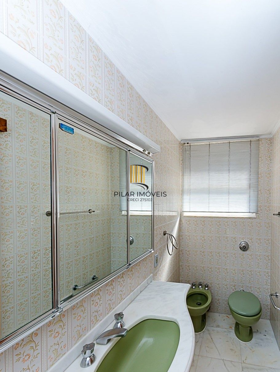 Vende-se apartamento com 3 quartos( 1 suíte), 169m² e 1 vaga - Independência