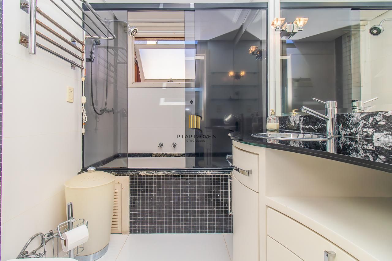 Vende-se apartamento mobiliado com 3 quartos e 134 m² - Mont Serrat