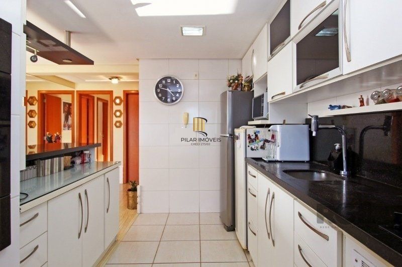 Apartamento 3 dormitórios, 1 suíte, 2 vagas - 95,75m² de área privativa no Bairro Independência