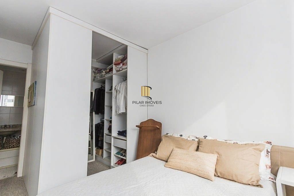 Vende-se apartamento com 2 quartos (1 suíte), 68m² e 2 vagas – Passo da Areia