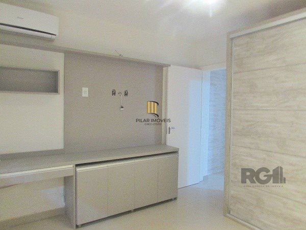 Apartamento com 1 Dormitório e Pátio Privativo no Bairro Petrópolis