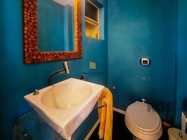 Vende-se ampla cobertura 2 quartos com suíte e vaga coberta e escriturada - 134m² -  Rio Branco