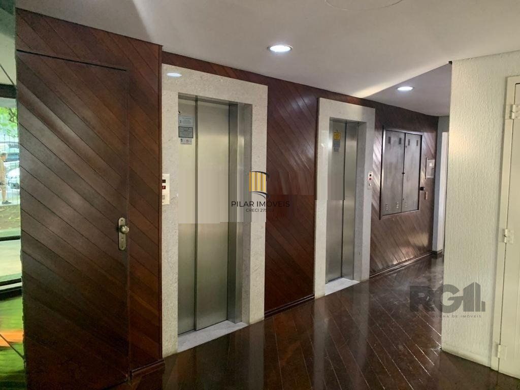 Vende-se ampla cobertura com 3 dormitórios 3 vagas - 269m² - Bairro Moinhos de Vento