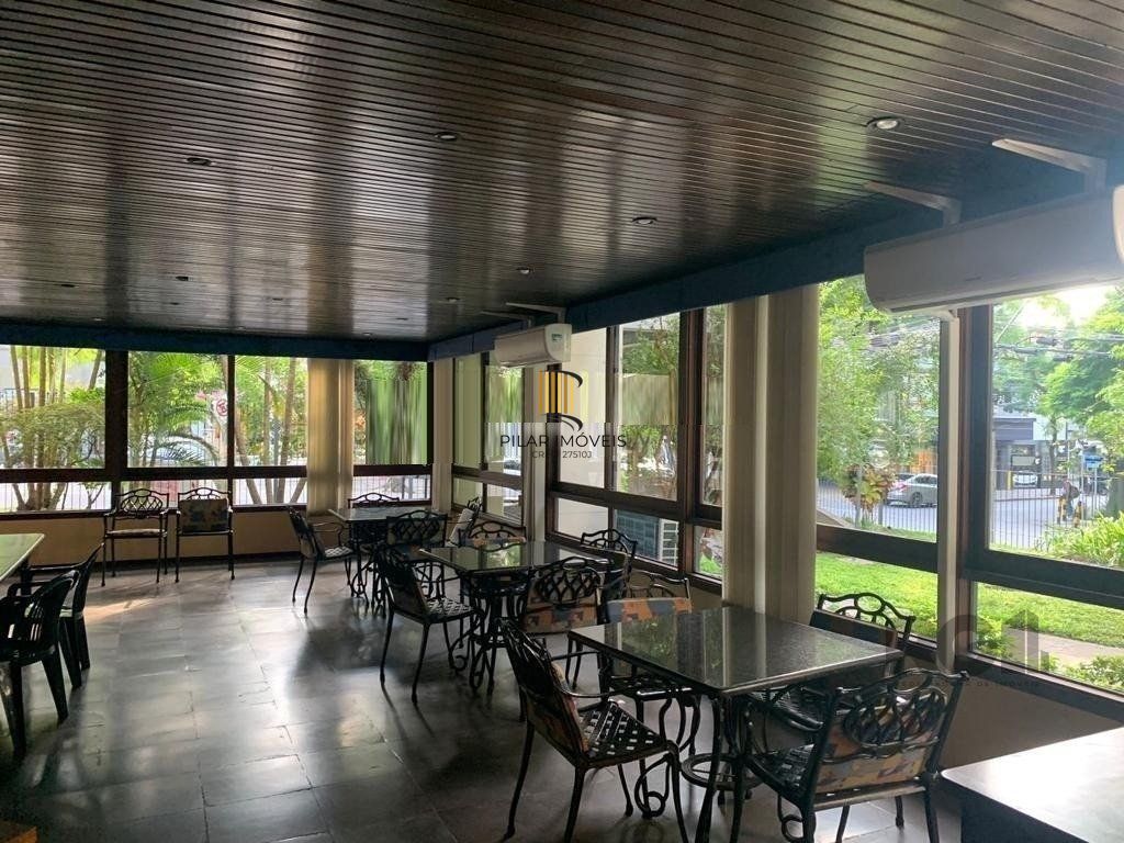 Vende-se ampla cobertura com 3 dormitórios 3 vagas - 269m² - Bairro Moinhos de Vento